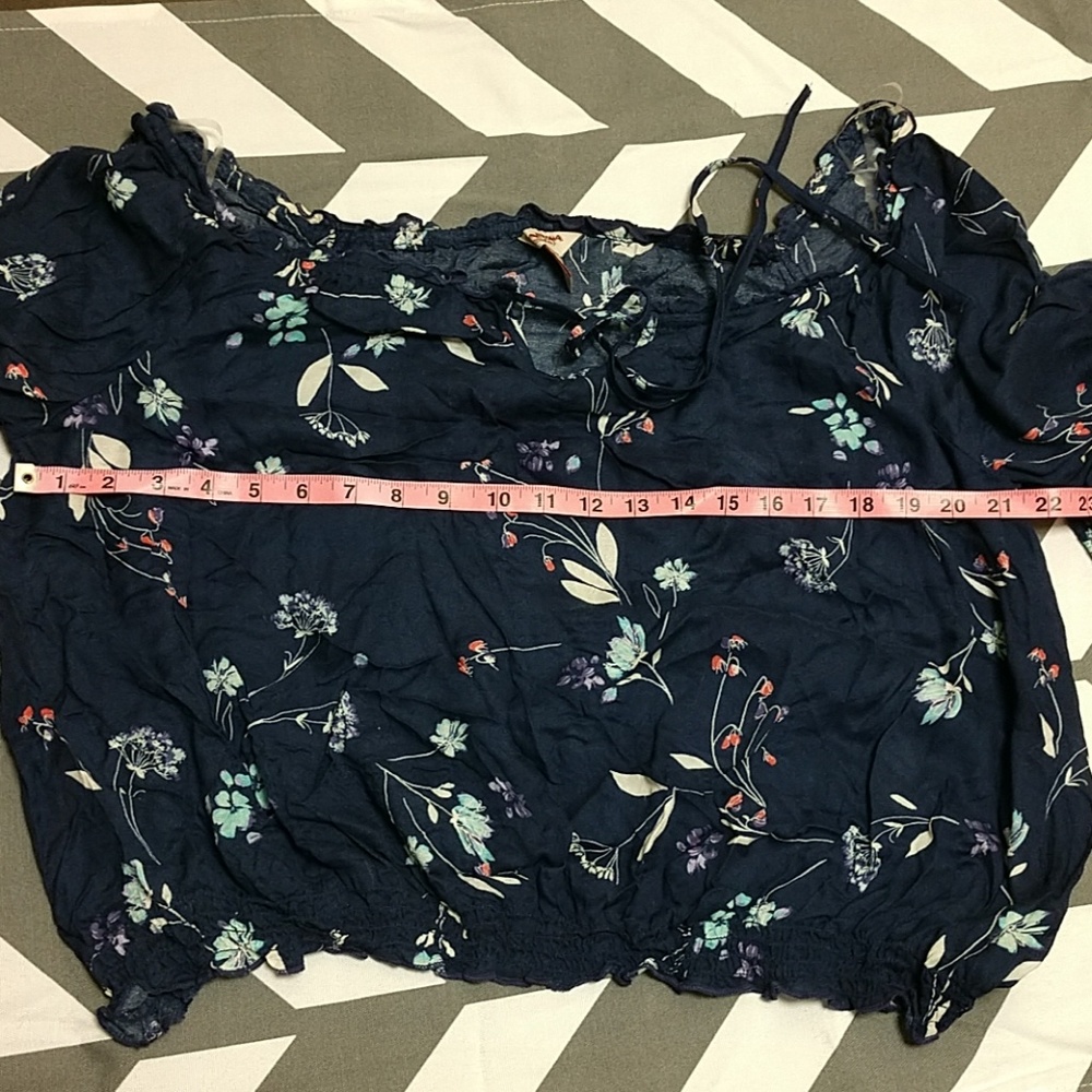 Off the shoulder navy top - Picture 2 of 4